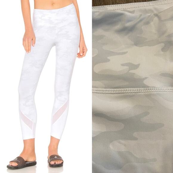 Vimmia‎ Revolve purpose capri leggings gray camo size XS - Picture 1 of 6